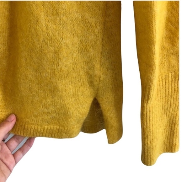 Second Female Yellow Mohair Wool Turtleneck XS - Picture 11 of 15